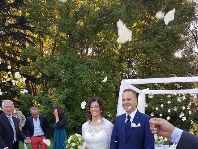 Il matrimonio di Walter e Giusy a Monvalle, Varese 30