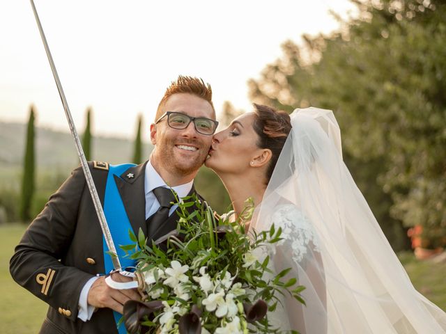 Il matrimonio di Pierluigi e Elisa a Fossombrone, Pesaro - Urbino 24