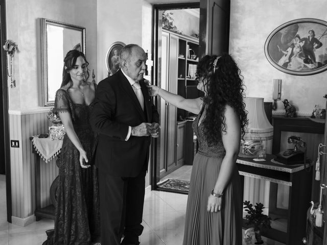 Il matrimonio di Valentina e Crescenzo a Afragola, Napoli 11