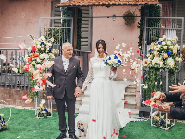 Il matrimonio di Michela e Raffaele a Pozzuoli, Napoli 14