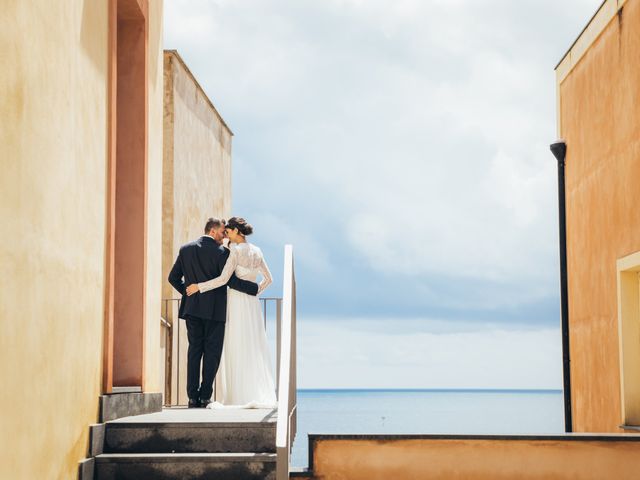 Il matrimonio di Michela e Raffaele a Pozzuoli, Napoli 35