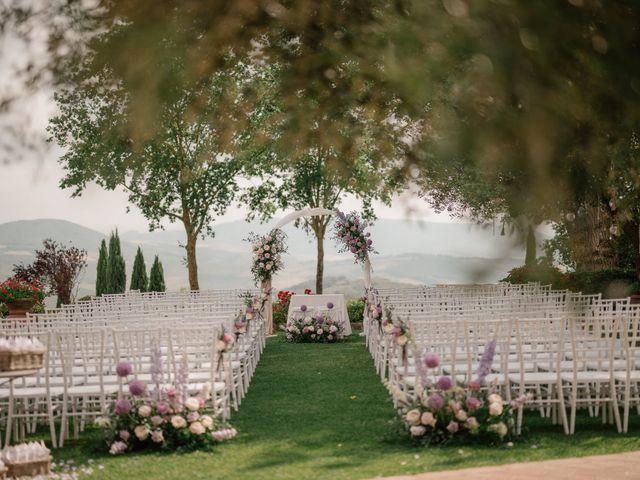 Il matrimonio di Federico e Ilenia a Gambassi Terme, Firenze 21