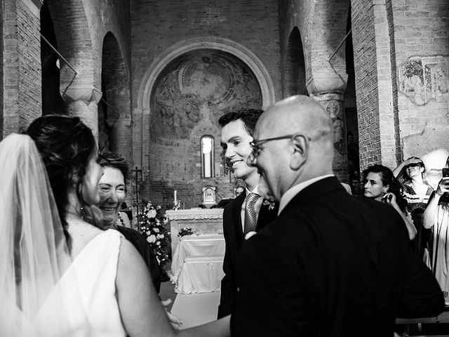 Il matrimonio di James e Elena a Pescara, Pescara 2