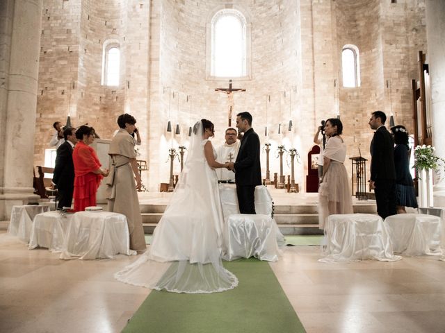 Il matrimonio di Andrea e Deborah a Trani, Bari 11