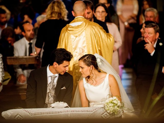 Il matrimonio di Matteo e Irene a Castelnuovo di Garfagnana, Lucca 21