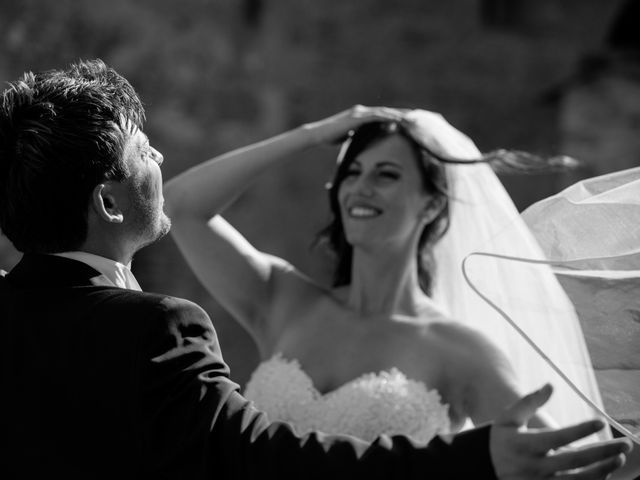 Il matrimonio di Simone e Cristiana a San Gimignano, Siena 17