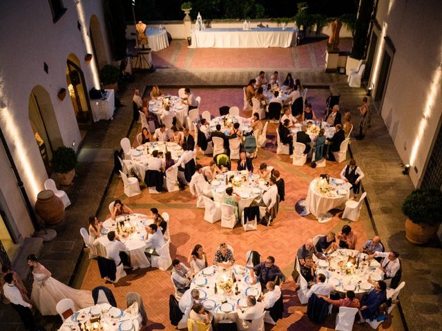 Il matrimonio di Simone e Cristiana a San Gimignano, Siena 29