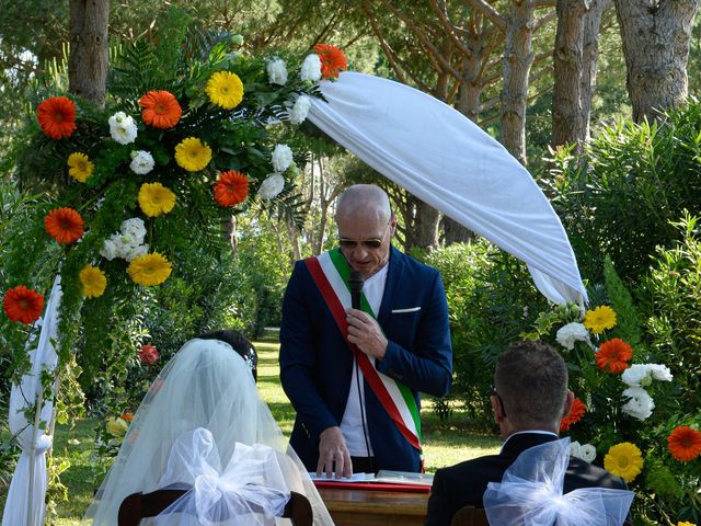 Il matrimonio di Nico e Giulia a San Vincenzo, Livorno 11