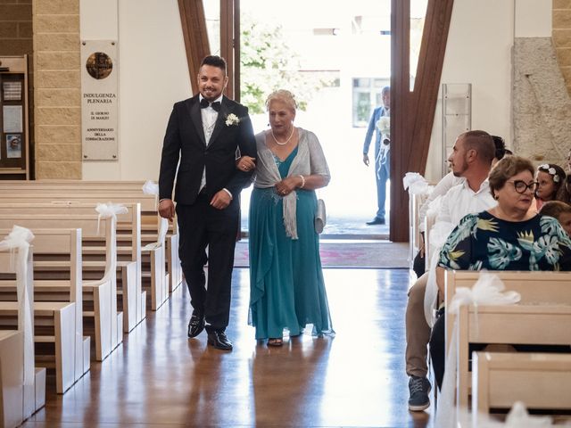 Il matrimonio di Gianni e Mariella a Longiano, Forlì-Cesena 25