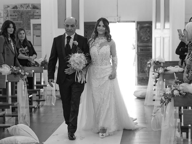 Il matrimonio di Mery e Mario a Villa Literno, Caserta 13