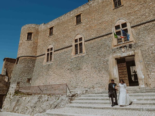 Il matrimonio di Enzo e Roberta a Capestrano, L&apos;Aquila 137