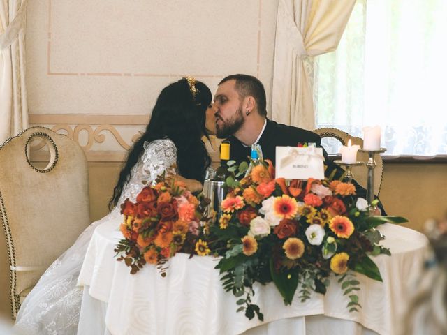 Il matrimonio di Marco e Vanessa a Ceriano Laghetto, Monza e Brianza 129