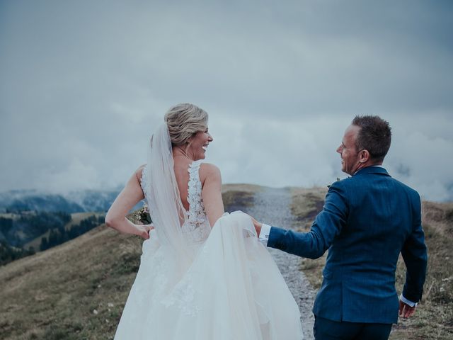 Il matrimonio di Stefan e Simone a Badia-Abtei, Bolzano 192