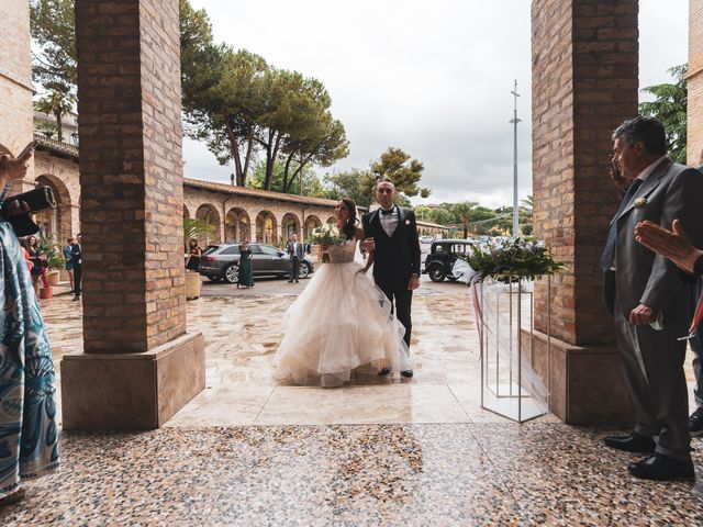 Il matrimonio di Daniele e Alessandra a Giulianova, Teramo 14
