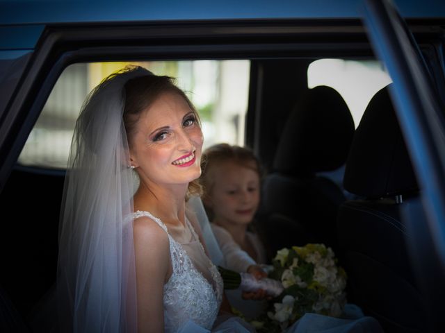 Il matrimonio di Laura e Antonesio a Porto Sant&apos;Elpidio, Fermo 14