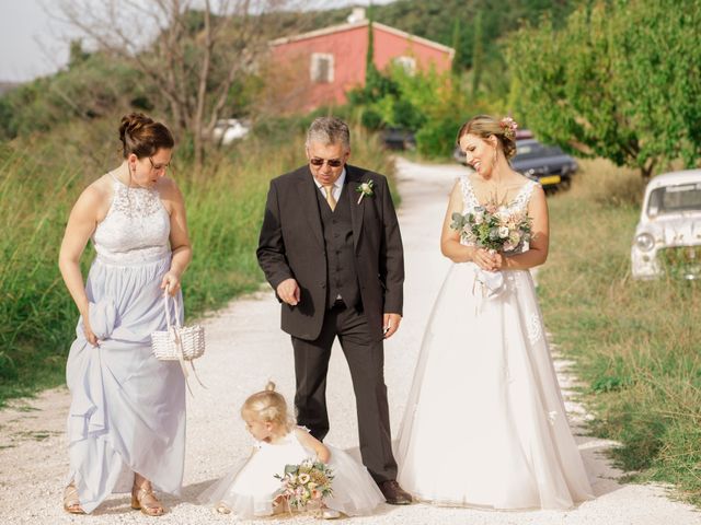 Il matrimonio di Maikel e Jessica a Miglianico, Chieti 17