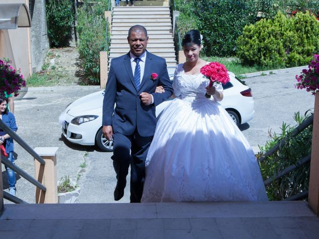 Il matrimonio di Gianluca e Evelyn a Pescara, Pescara 15