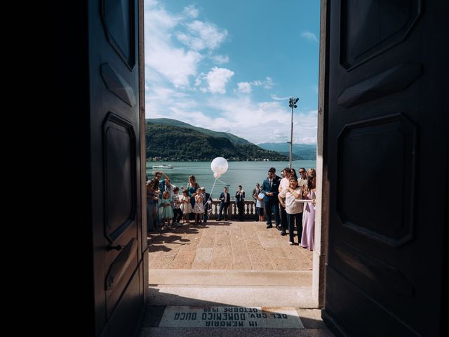 Il matrimonio di Davide e Chiara a Porto Ceresio, Varese 46