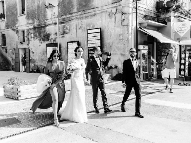 Il matrimonio di Raffaella e Michele a Capaccio Paestum, Salerno 33