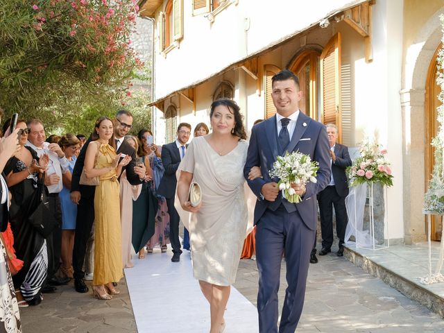 Il matrimonio di Rosario e Elisa a Cotronei, Crotone 18
