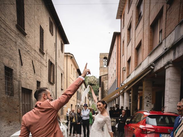Il matrimonio di Nicolas e Lisa a Urbania, Pesaro - Urbino 45