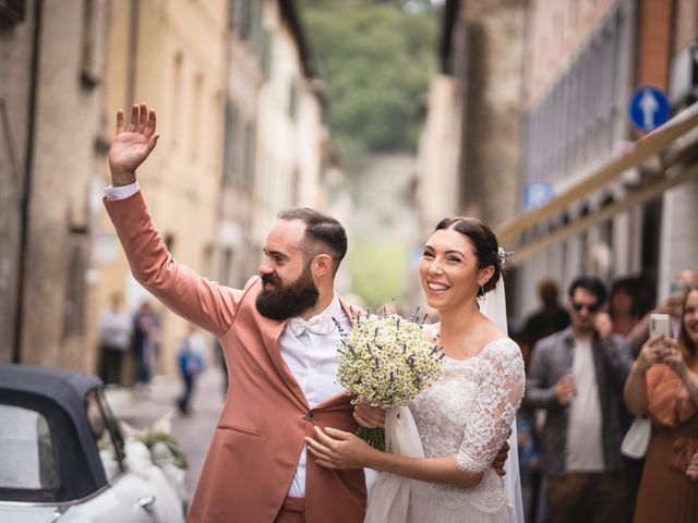 Il matrimonio di Nicolas e Lisa a Urbania, Pesaro - Urbino 46