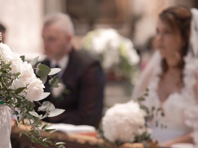 Il matrimonio di Simone e Viola a Carrara, Massa Carrara 19