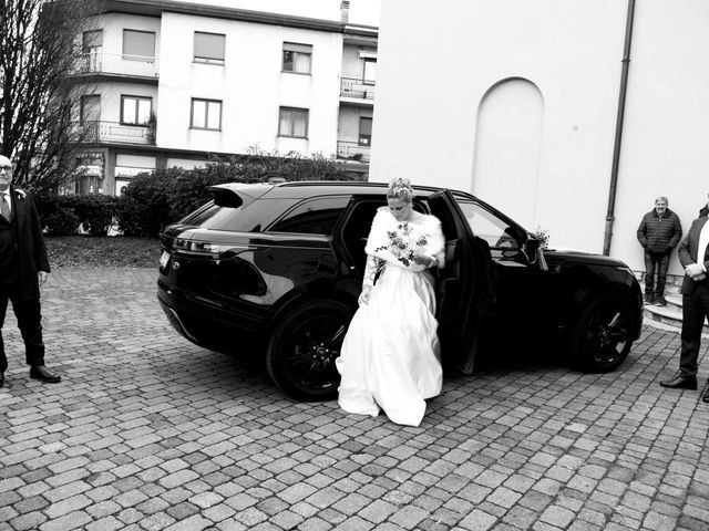 Il matrimonio di Mattia e Silvia a Brenna, Como 10