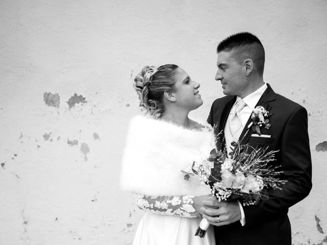 Il matrimonio di Mattia e Silvia a Brenna, Como 24