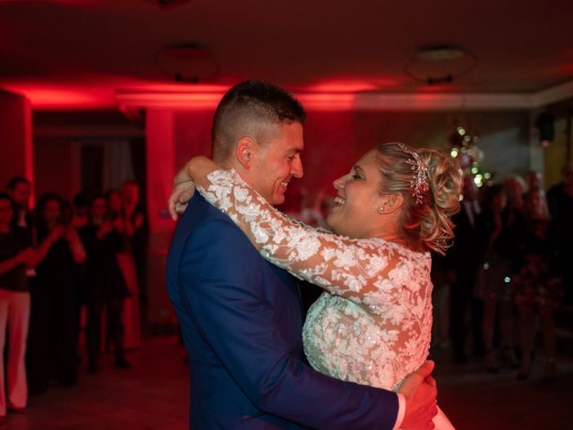 Il matrimonio di Mattia e Silvia a Brenna, Como 35