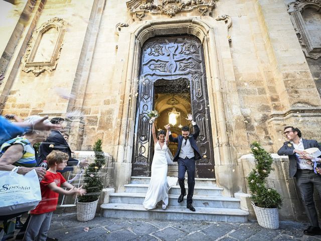 Il matrimonio di Rosaria e Roberto a Martina Franca, Taranto 23