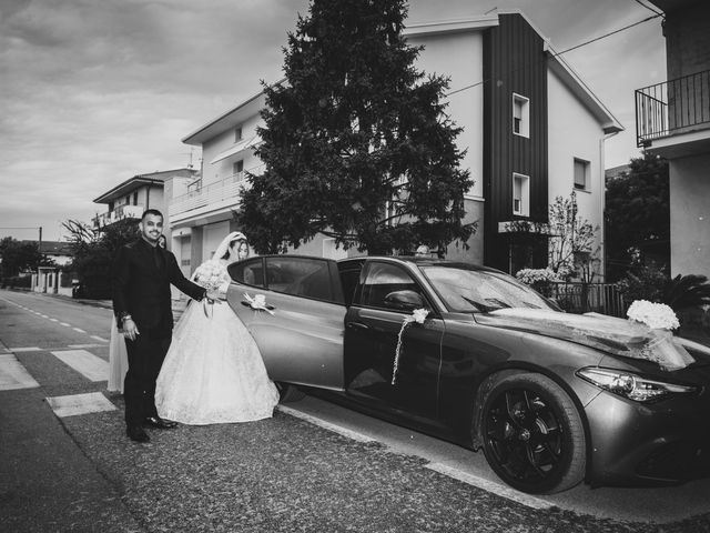 Il matrimonio di Serxhio e Cristina a Morrovalle, Macerata 32