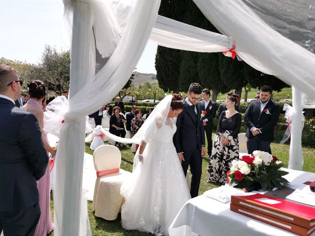 Il matrimonio di Fabio e Sabrina a Monterado, Ancona 17