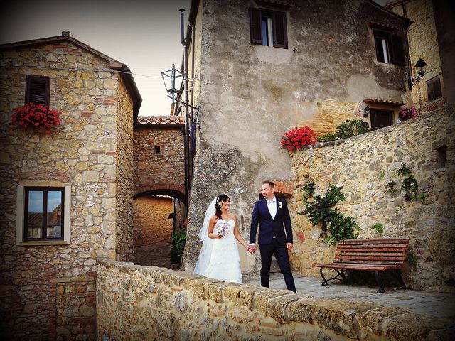 Il matrimonio di Francesco e Alessandra a Casale Marittimo, Pisa 29