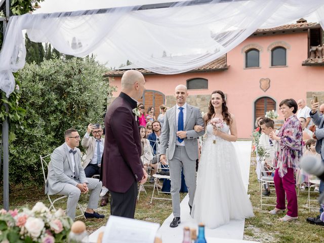 Il matrimonio di Gabriele e Barbara a Greve in Chianti, Firenze 13