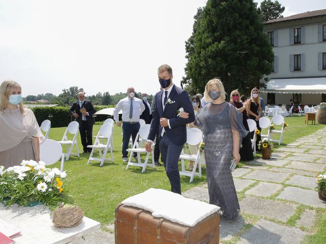 Il matrimonio di Alessio e Julia a Carnago, Varese 5