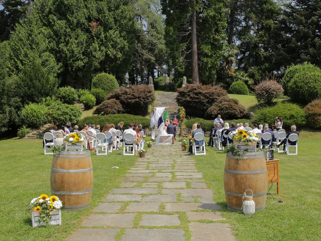 Il matrimonio di Alessio e Julia a Carnago, Varese 14