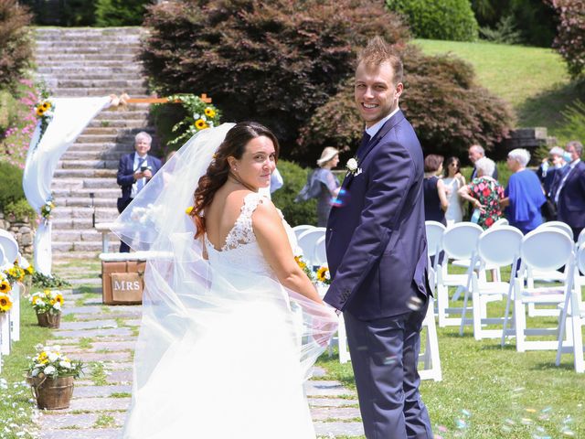 Il matrimonio di Alessio e Julia a Carnago, Varese 16