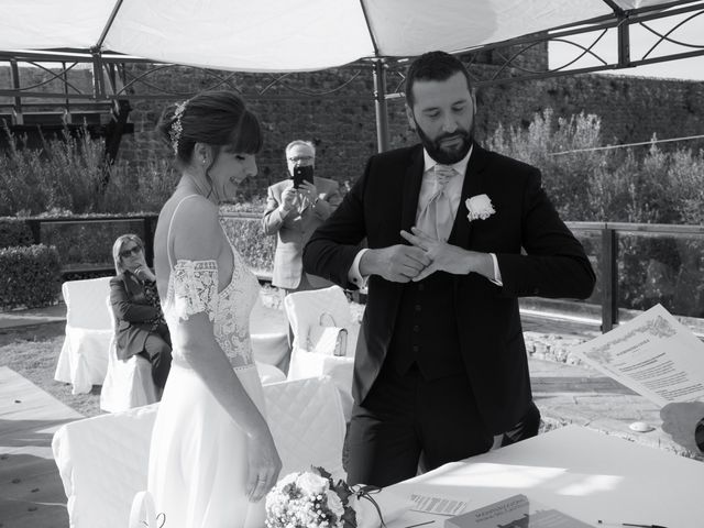 Il matrimonio di Enrico e Valentina a Monteriggioni, Siena 27