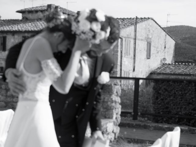 Il matrimonio di Enrico e Valentina a Monteriggioni, Siena 32