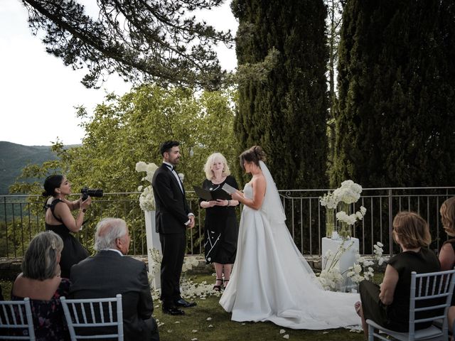 Il matrimonio di Keenan e Keeley a Castellina in Chianti, Siena 32