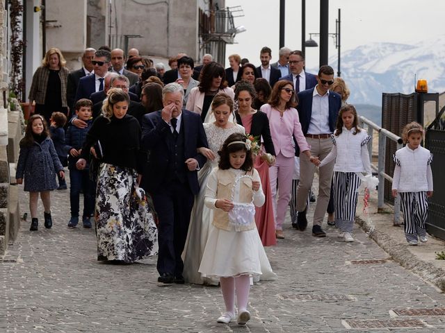 Il matrimonio di Marco e Simonetta a Castel del Monte, L&apos;Aquila 7