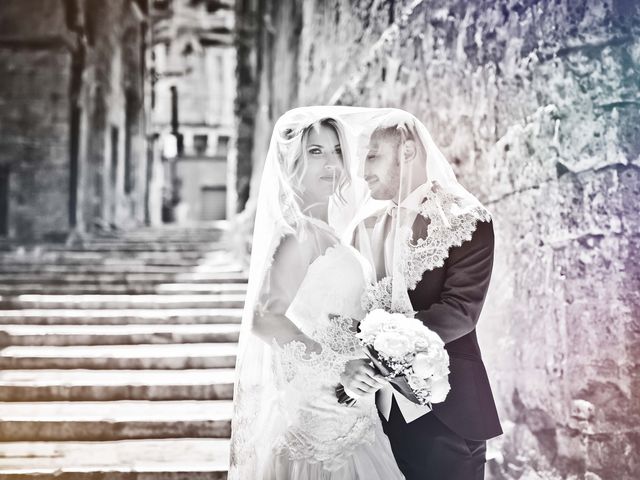 Il matrimonio di Simona e Roby a Taranto, Taranto 12