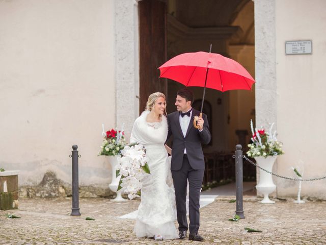 Il matrimonio di Enzo e Elena a Limatola, Benevento 24