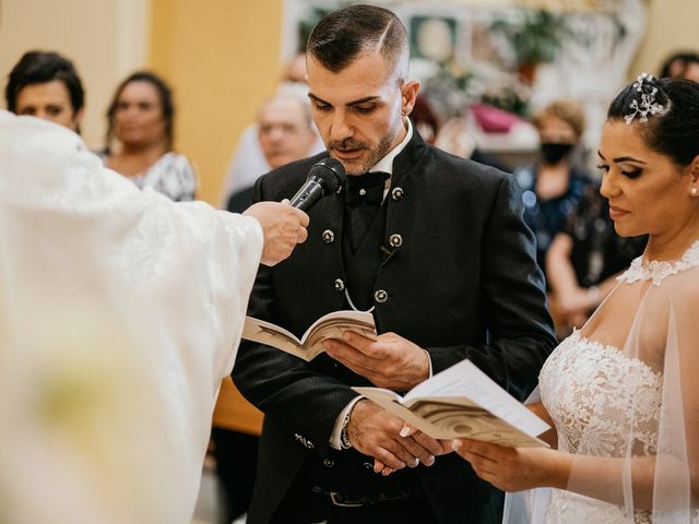 Il matrimonio di Vincenzo e Sabrina a Ariano Irpino, Avellino 26