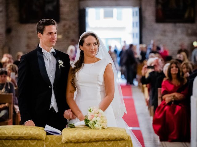 Il matrimonio di Nicola e Jasmin a Grado, Gorizia 15