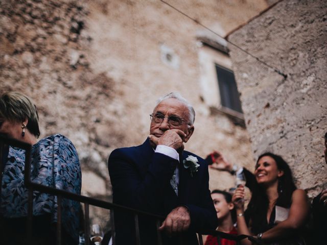 Il matrimonio di David e Alessia a Santo Stefano di Sessanio, L&apos;Aquila 31