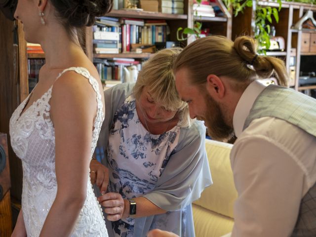 Il matrimonio di Robert e Giulia a Serra de&apos; Conti, Ancona 28