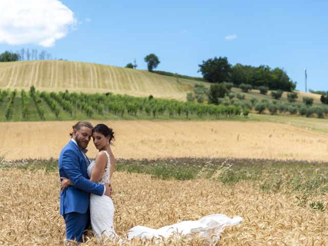 Il matrimonio di Robert e Giulia a Serra de&apos; Conti, Ancona 83