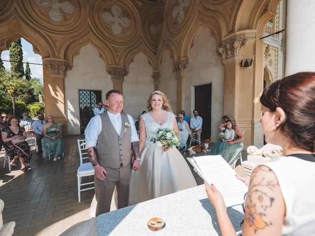 Il matrimonio di Simon e Fiona a San Felice del Benaco, Brescia 24
